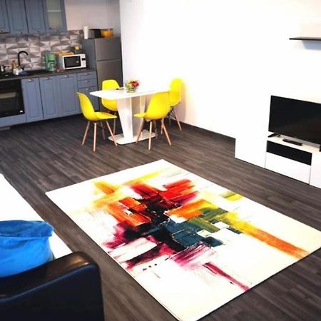 Apartament Spatios Cu 2 Camere In Centrul Statiunii Mamaia -73Mp - ! Dış mekan fotoğraf